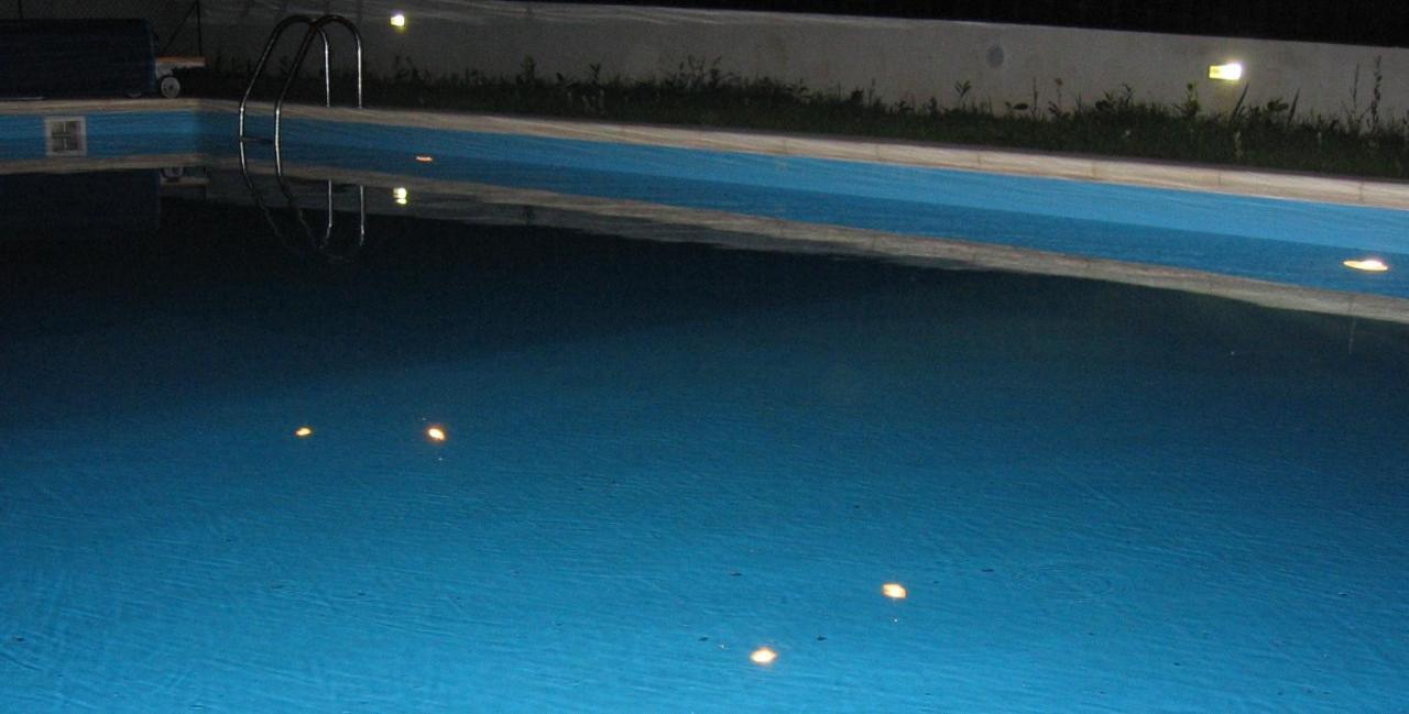 Casa Ribeira De Pera Villa Castanheira de Pera Dış mekan fotoğraf