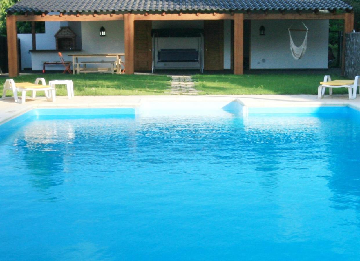 Casa Ribeira De Pera Villa Castanheira de Pera Dış mekan fotoğraf
